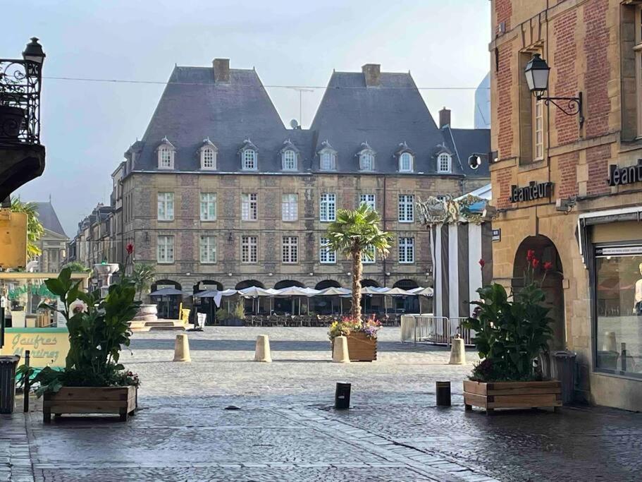 La Mezzanine - Hypercentre - Rue Pietonne Charleville-Mezieres Exterior photo